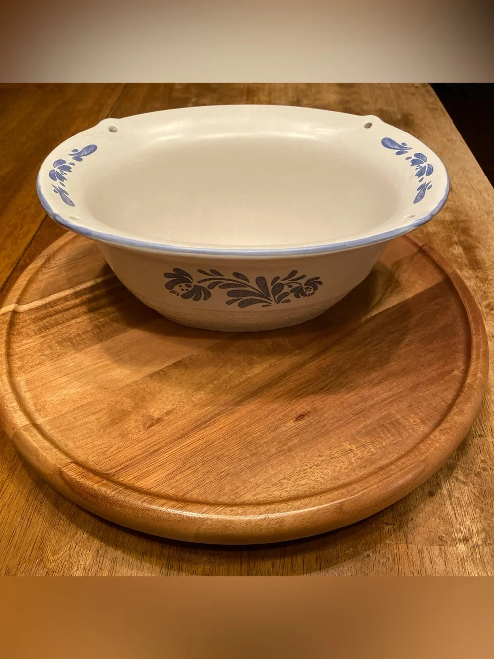 RARE Vintage Pfaltzgraff Yorktowne Large Oval Serving Bowl, 1.5 Qt 10”x8”x5”